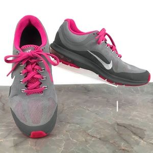 Nike Air Max Dynasty 2 Size 7 Sneakers Grey/Pink